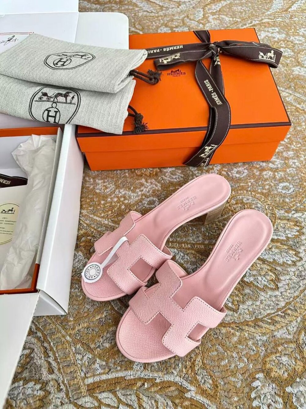 Classic Hermes Shoes: A Stylish and Versatile Choice for Elegance
